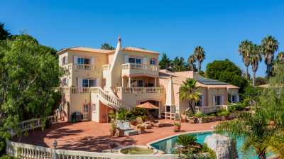 Villa For Sale in Budens, Portugal