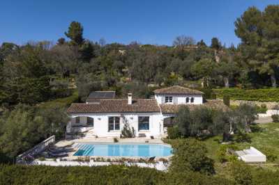 Villa For Sale in Opio, France