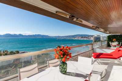 Apartment For Sale in Cannes, France