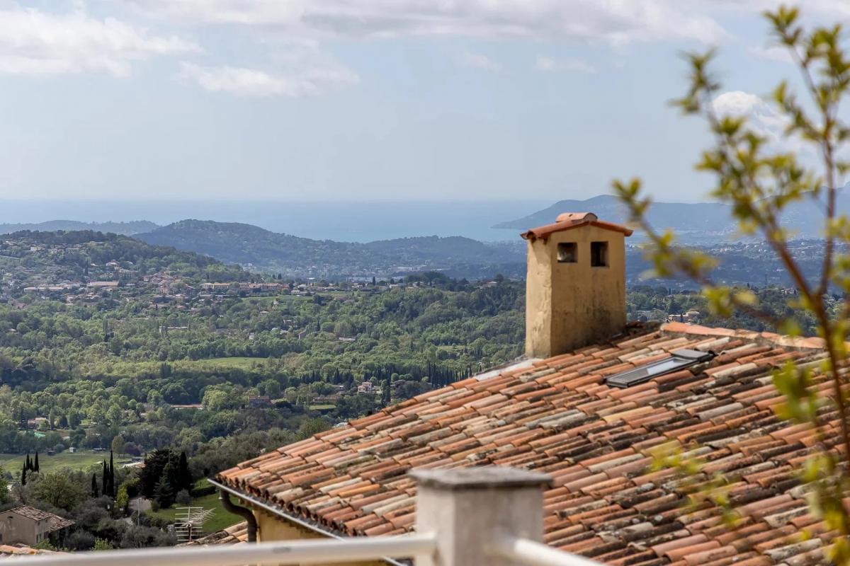 Picture of Home For Sale in Chateauneuf Grasse, Provence-Alpes-Cote d'Azur, France