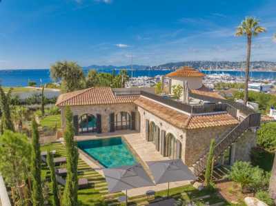 Villa For Sale in Antibes, France