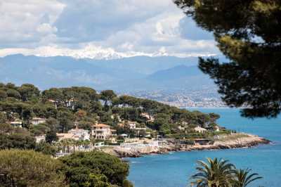 Villa For Sale in Antibes, France