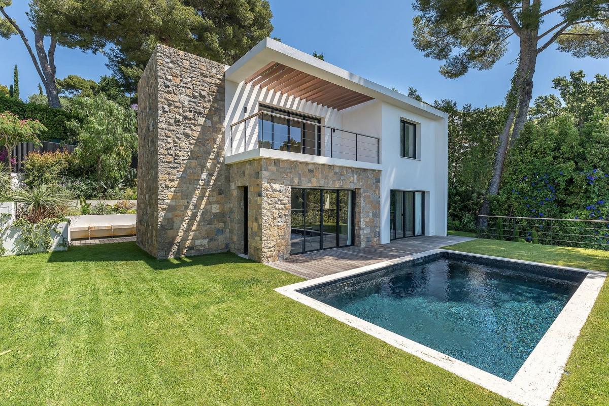 Picture of Home For Sale in Cannes, Cote d'Azur, France
