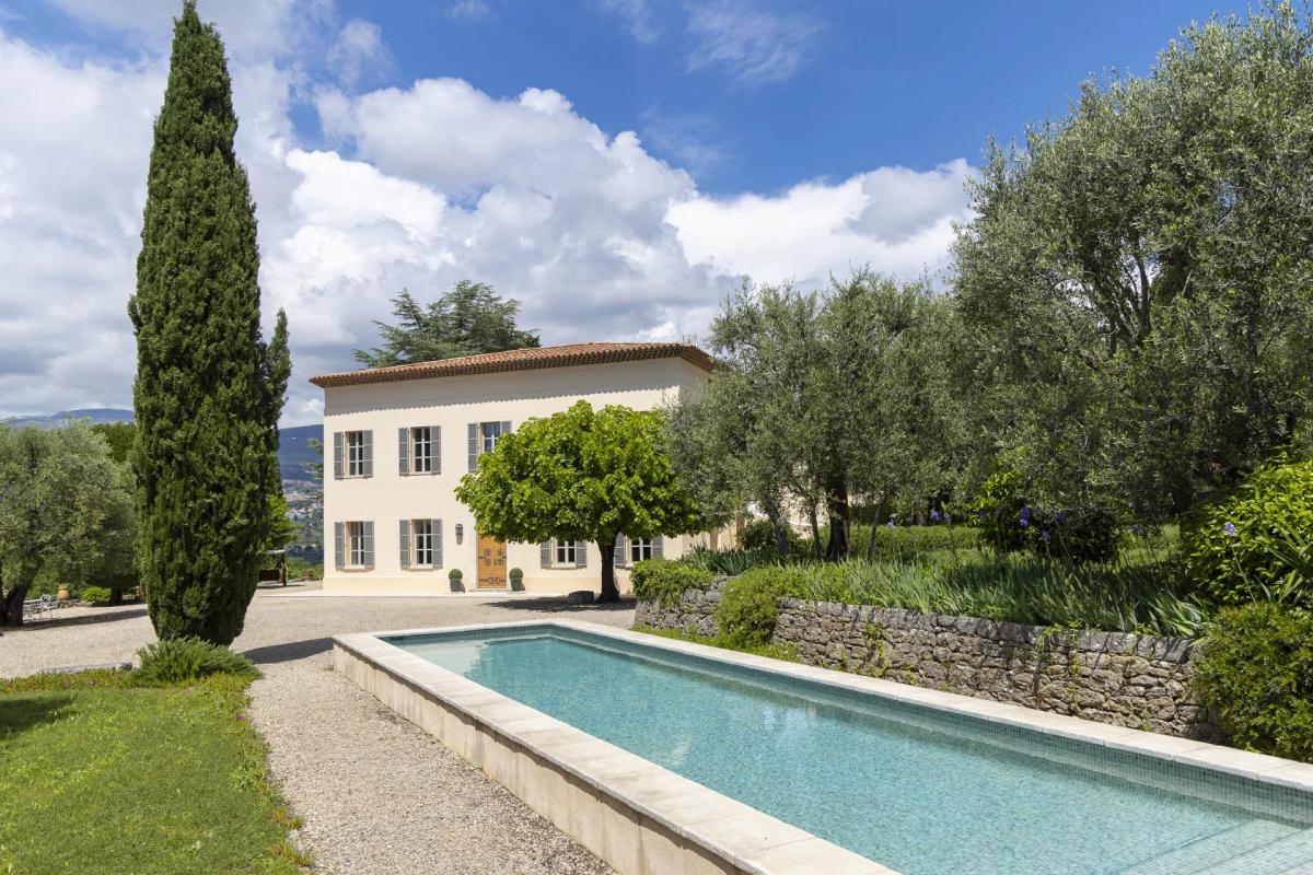 Picture of Villa For Sale in Grasse, Cote d'Azur, France