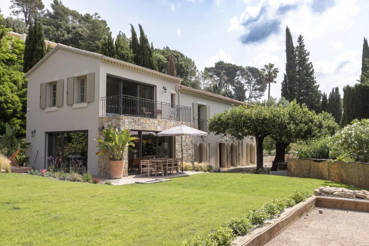 Picture of Villa For Sale in Pegomas, Cote d'Azur, France