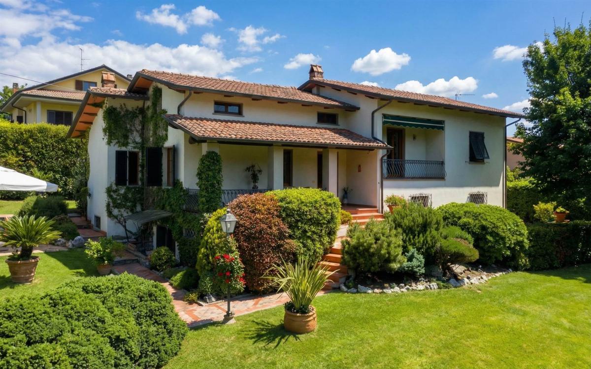 Picture of Villa For Sale in Pescaglia, Tuscany, Italy