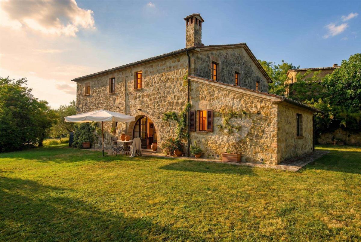 Picture of Home For Sale in Sarteano, Tuscany, Italy