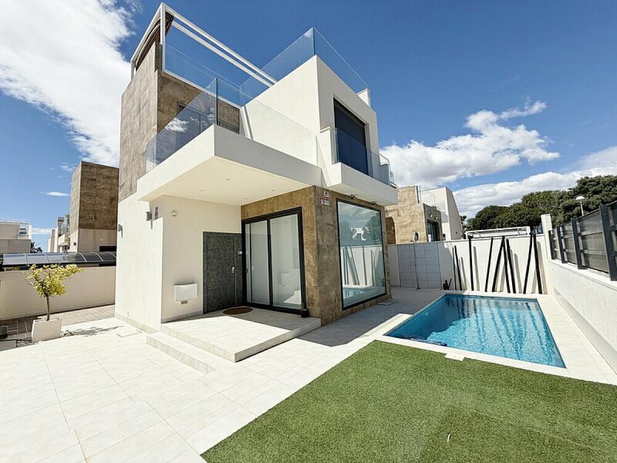Picture of Villa For Sale in Ciudad Quesada, Alicante, Spain