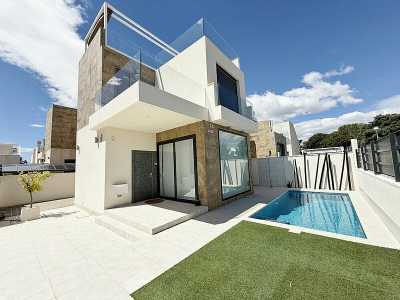 Villa For Sale in Ciudad Quesada, Spain