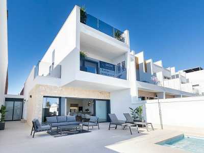 Villa For Sale in San Pedro Del Pinatar, Spain