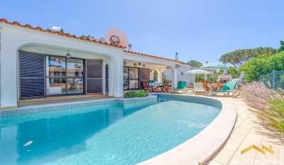Villa For Sale in Vilamoura, Portugal