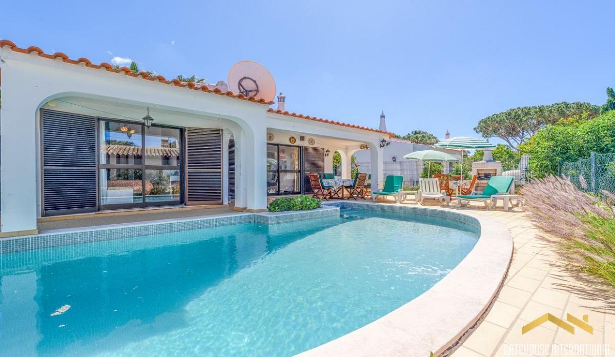 Picture of Villa For Sale in Vilamoura, Algarve, Portugal