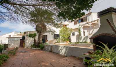 Villa For Sale in Luz, Portugal