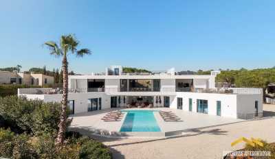 Villa For Sale in Almancil, Portugal