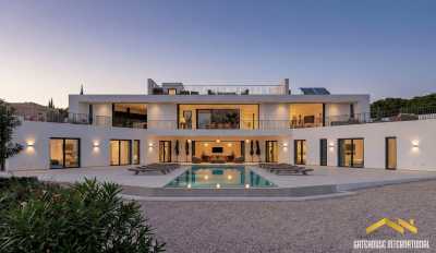Villa For Sale in Almancil, Portugal