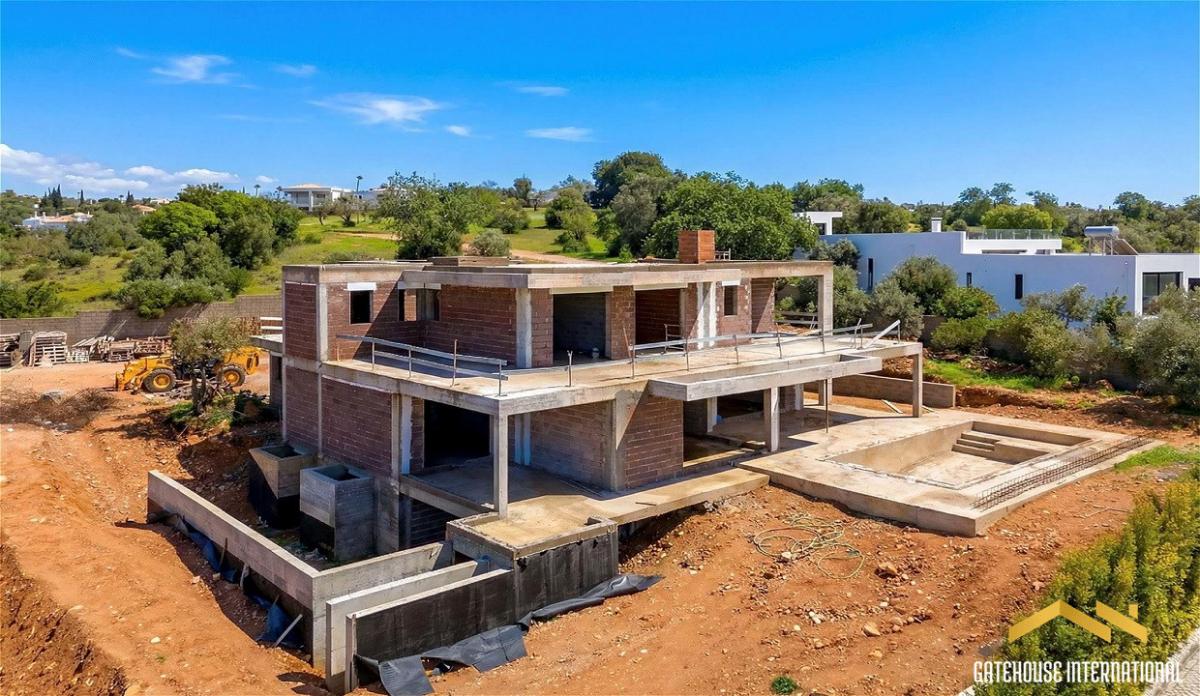 Picture of Villa For Sale in Almancil, Algarve, Portugal