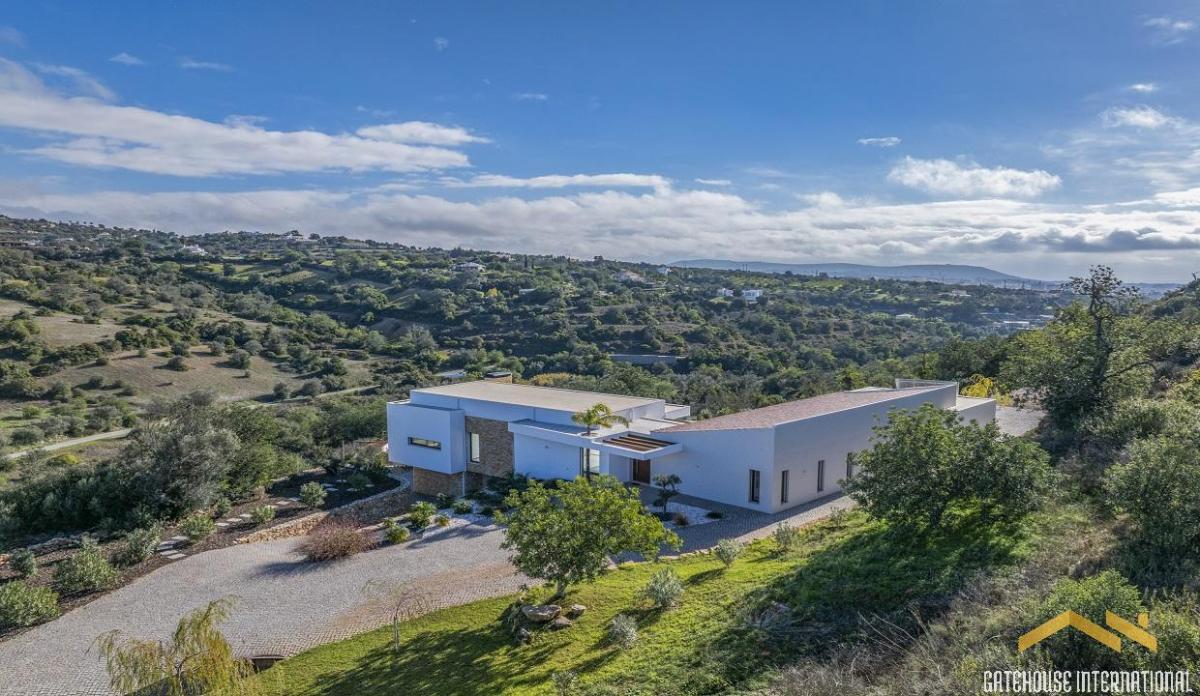 Picture of Villa For Sale in Loule, Faro, Portugal