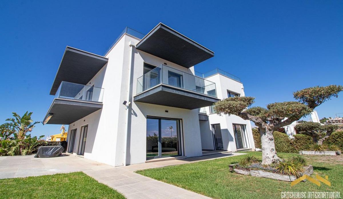 Picture of Villa For Sale in Albufeira, Algarve, Portugal