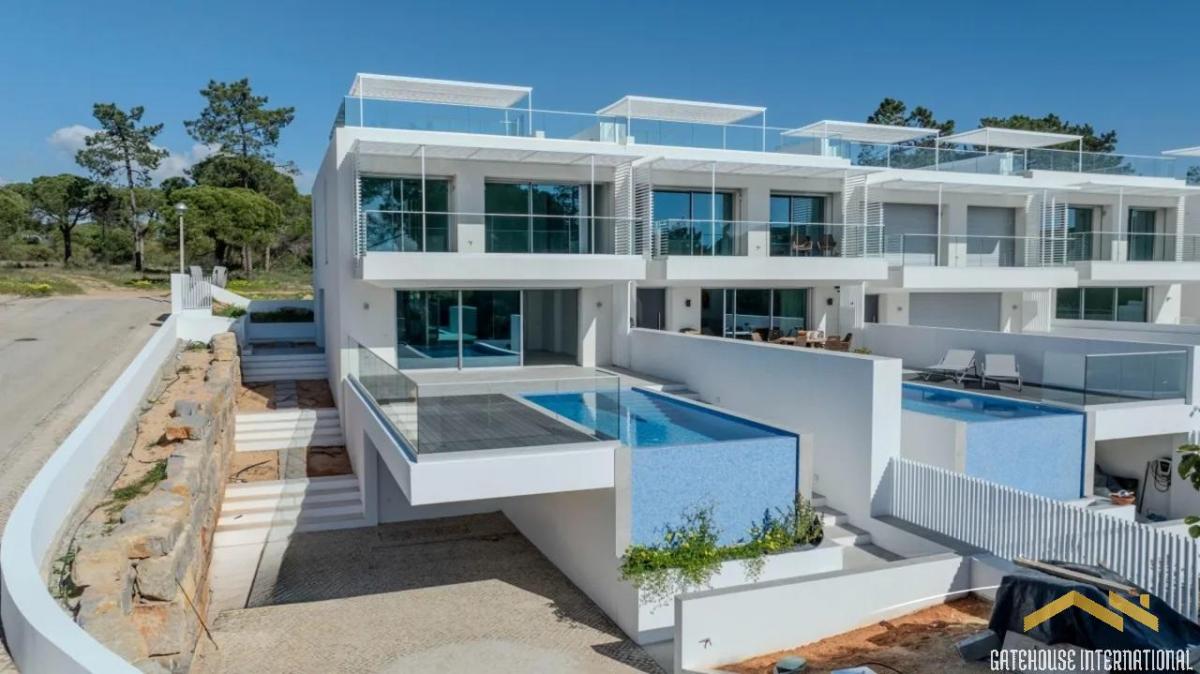 Picture of Villa For Sale in Almancil, Algarve, Portugal