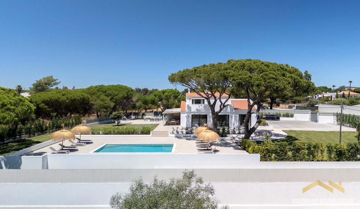 Picture of Villa For Sale in Almancil, Algarve, Portugal