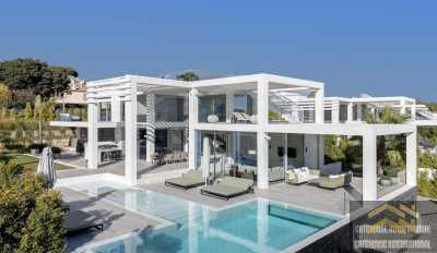Villa For Sale in Almancil, Portugal
