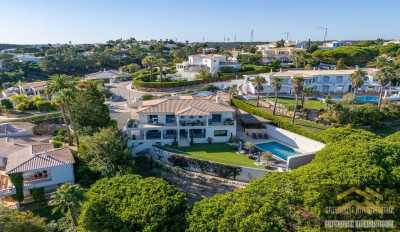 Villa For Sale in Budens, Portugal