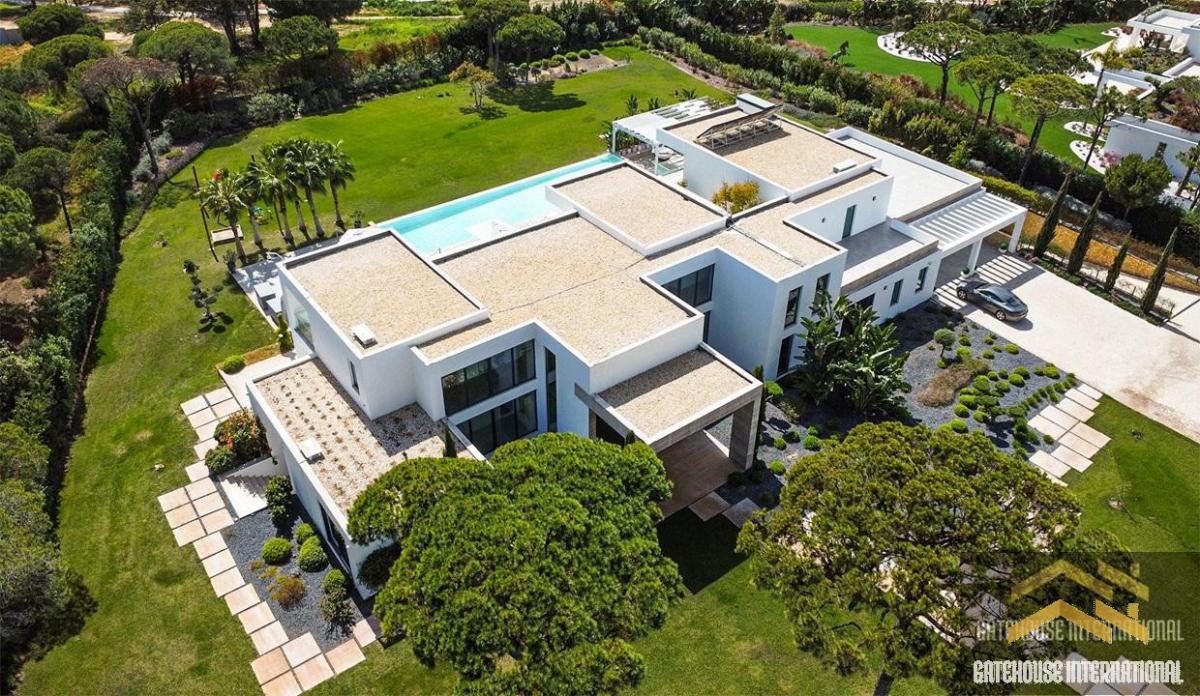 Picture of Villa For Sale in Vilamoura, Algarve, Portugal