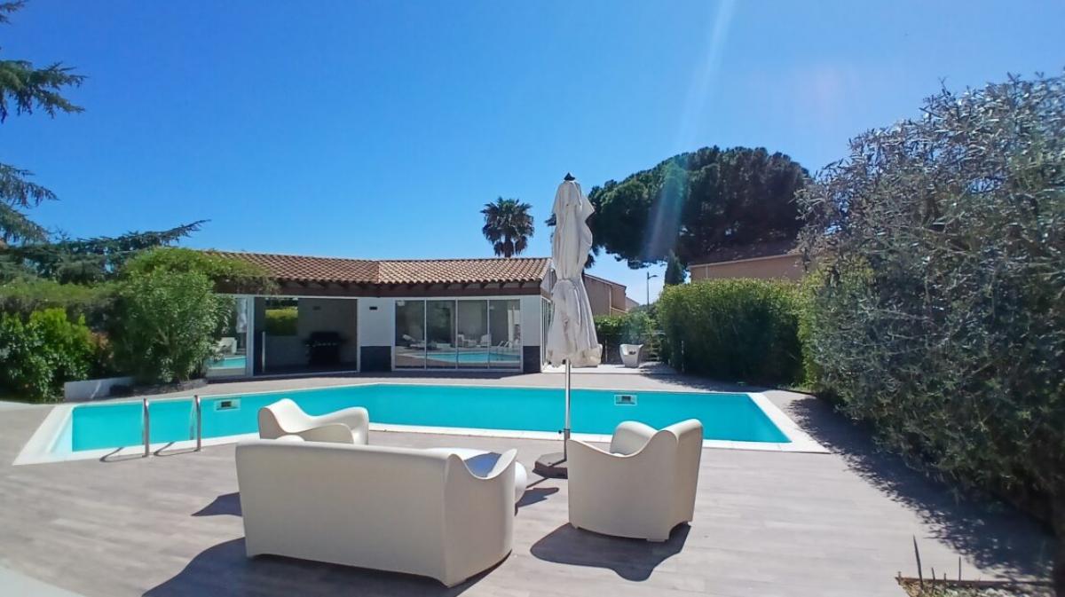 Picture of Home For Sale in Beziers, Languedoc Roussillon, France