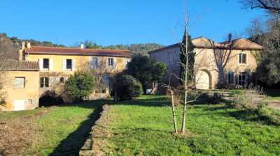Commercial Building For Sale in 