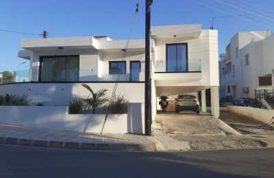 Bungalow For Sale in