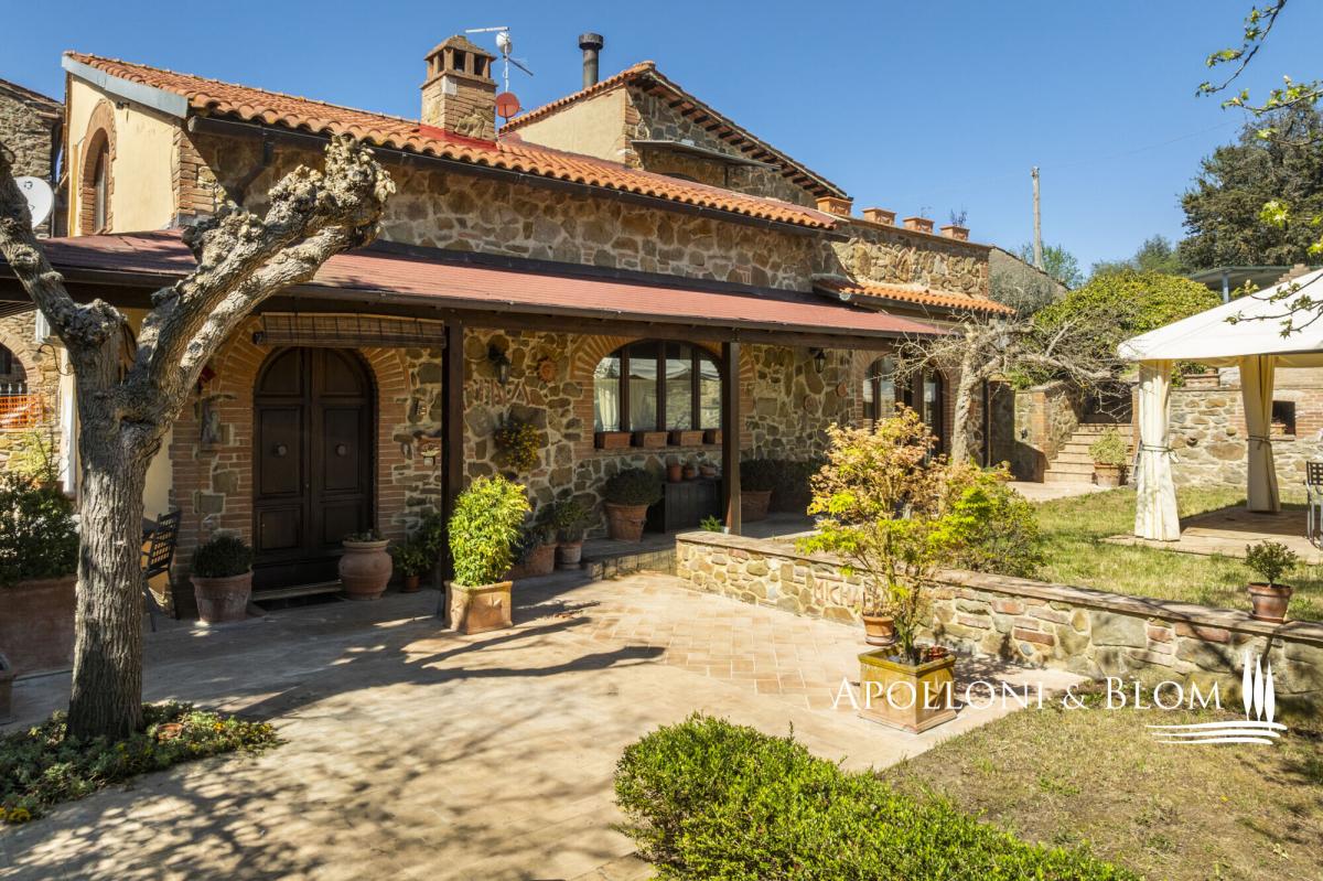 Picture of Home For Sale in Trequanda, Tuscany, Italy