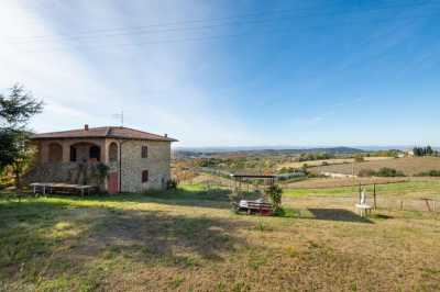 Villa For Sale in Trequanda, Italy