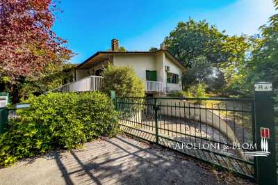 Home For Sale in Sarteano, Italy