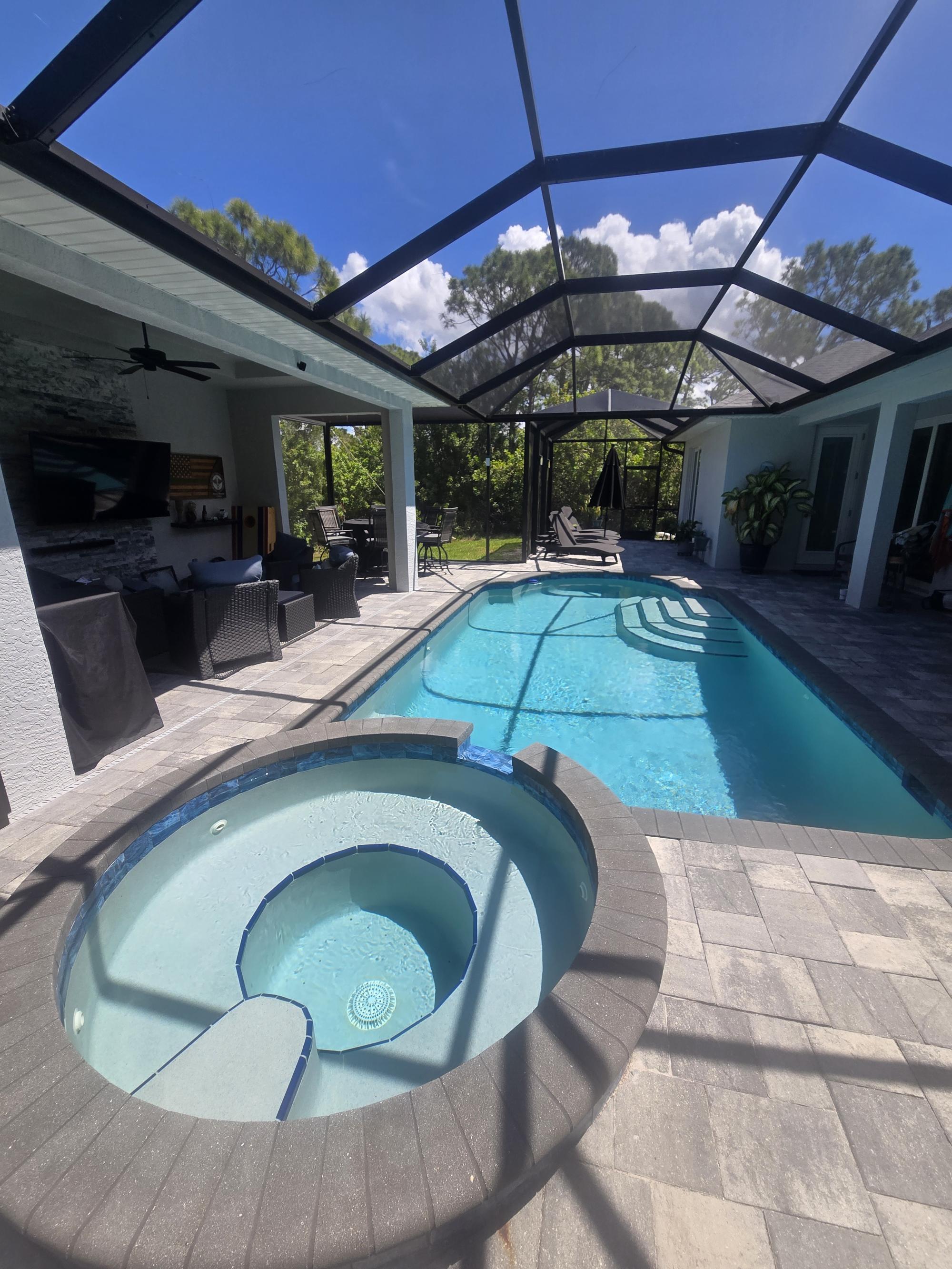 Home For Sale in Port Charlotte, Florida, United States