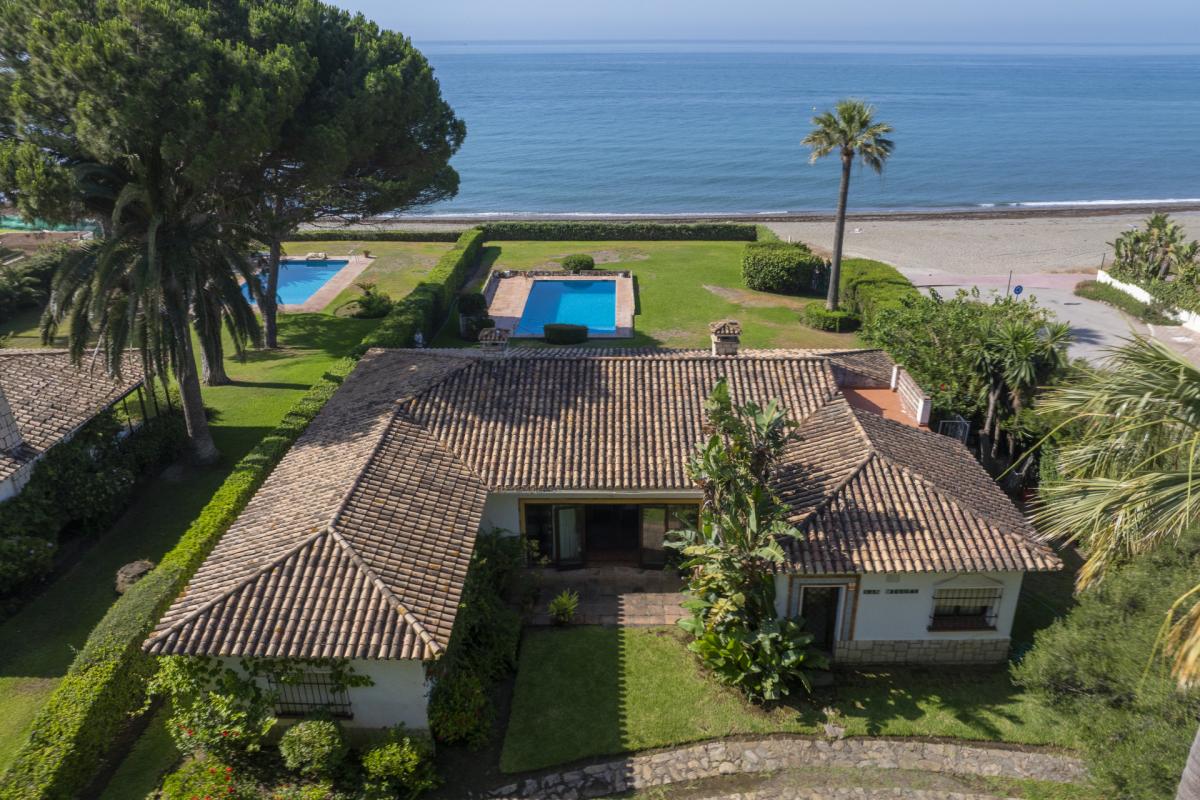 Picture of Villa For Sale in Estepona, Malaga, Spain