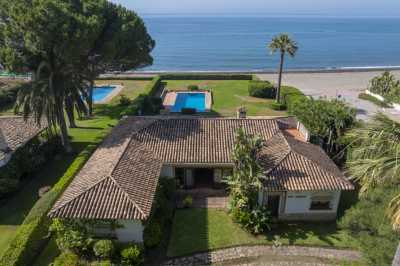 Villa For Sale in Estepona, Spain