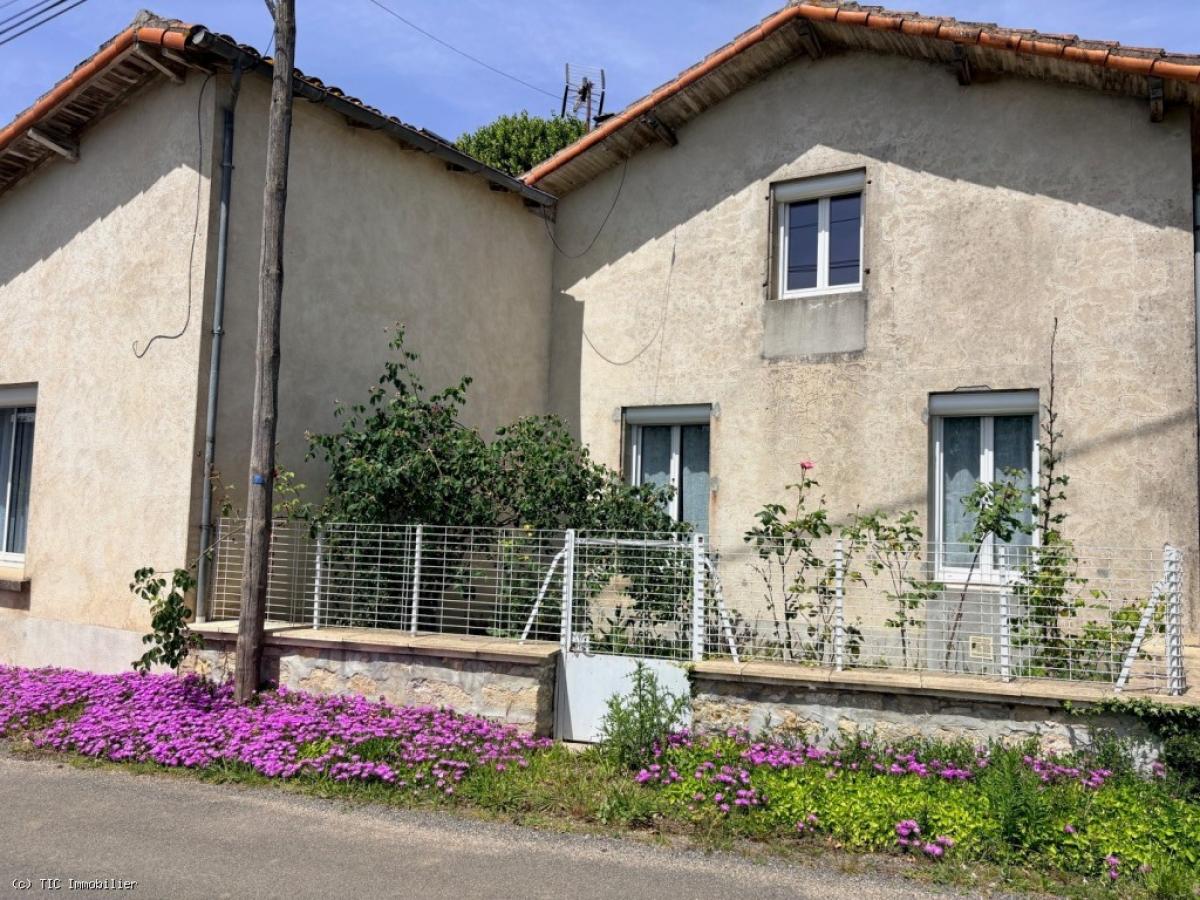 Picture of Home For Sale in Nanteuil En Vallee, Poitou Charentes, France