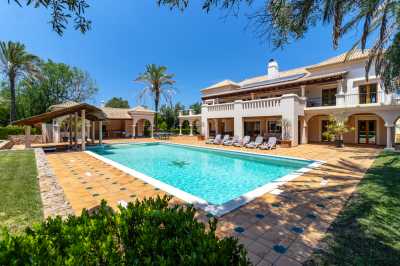 Villa For Sale in Monte Funchal, Portugal