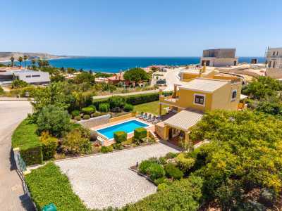 Villa For Sale in Praia Da Luz, Portugal