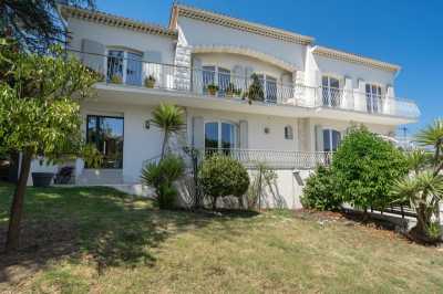 Villa For Sale in LA ROQUETTE SUR SIAGNE, France