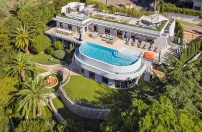 Villa For Sale in Cannes, France