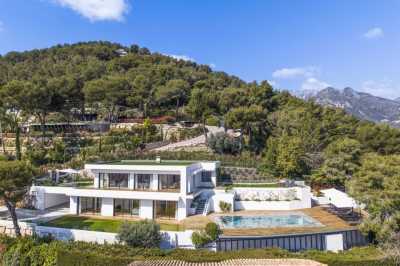 Villa For Sale in ROQUEBRUNE CAP MARTIN, France