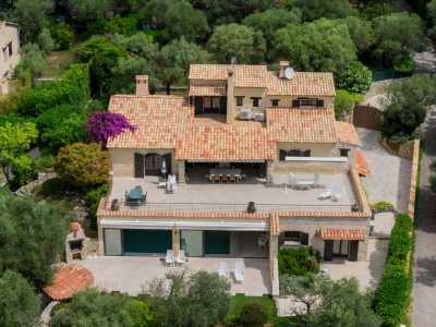 Villa For Sale in