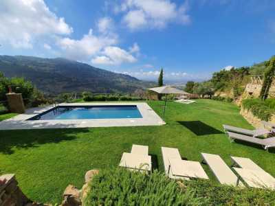 Home For Sale in Cortona, France