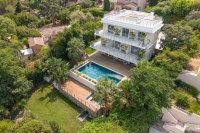 Villa For Sale in Antibes, France