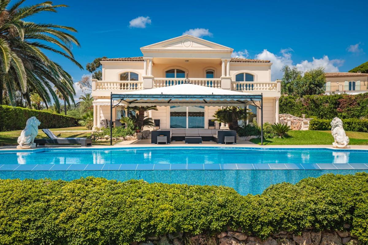 Picture of Villa For Sale in Grimaud, Cote d'Azur, France