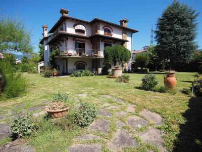 Villa For Sale in Pistoia, Italy