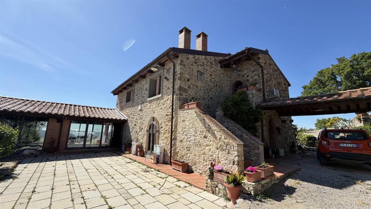 Picture of Apartment For Sale in Scansano, Tuscany, Italy