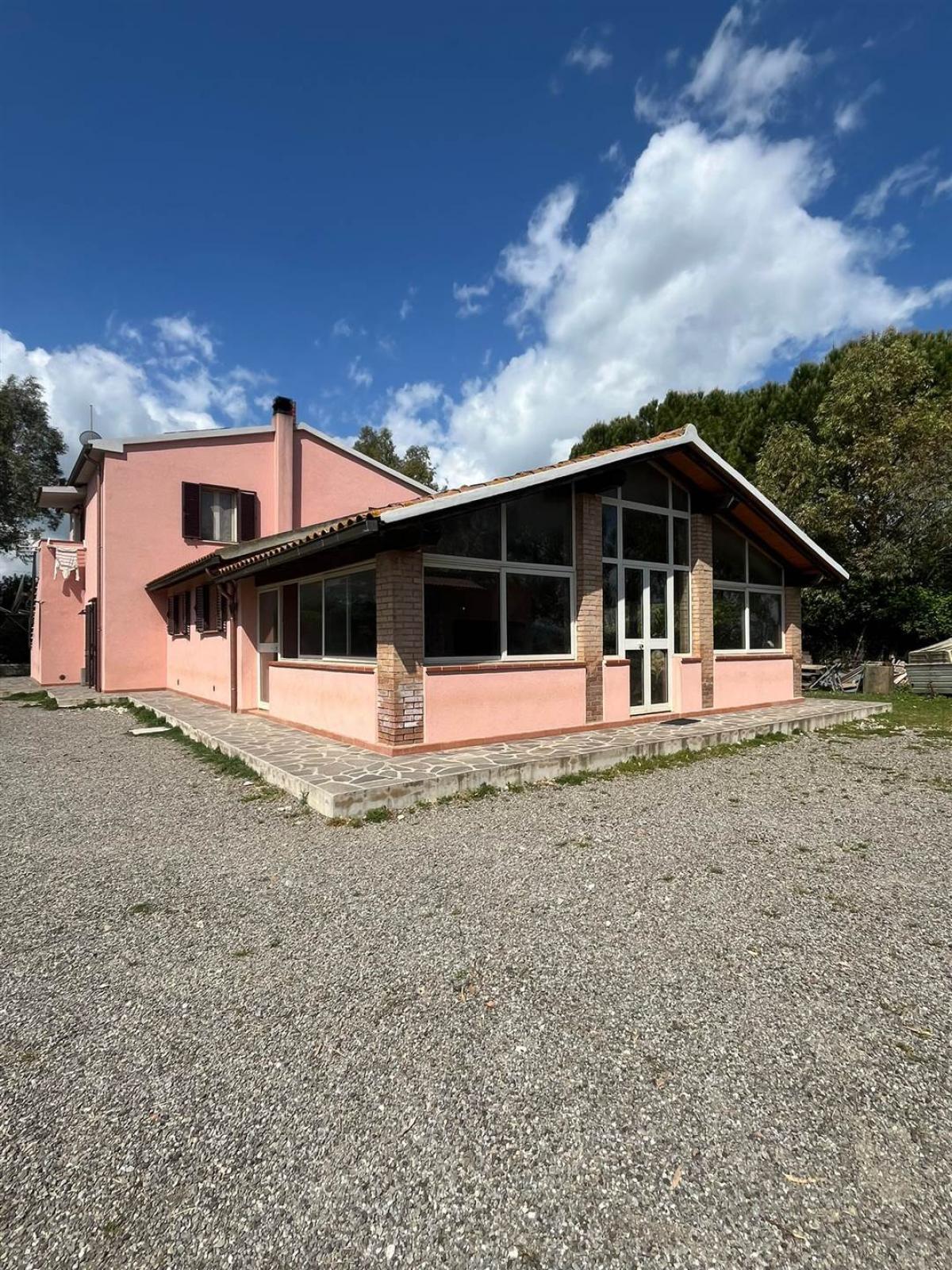 Picture of Home For Sale in Castiglione Della Pescaia, Tuscany, Italy