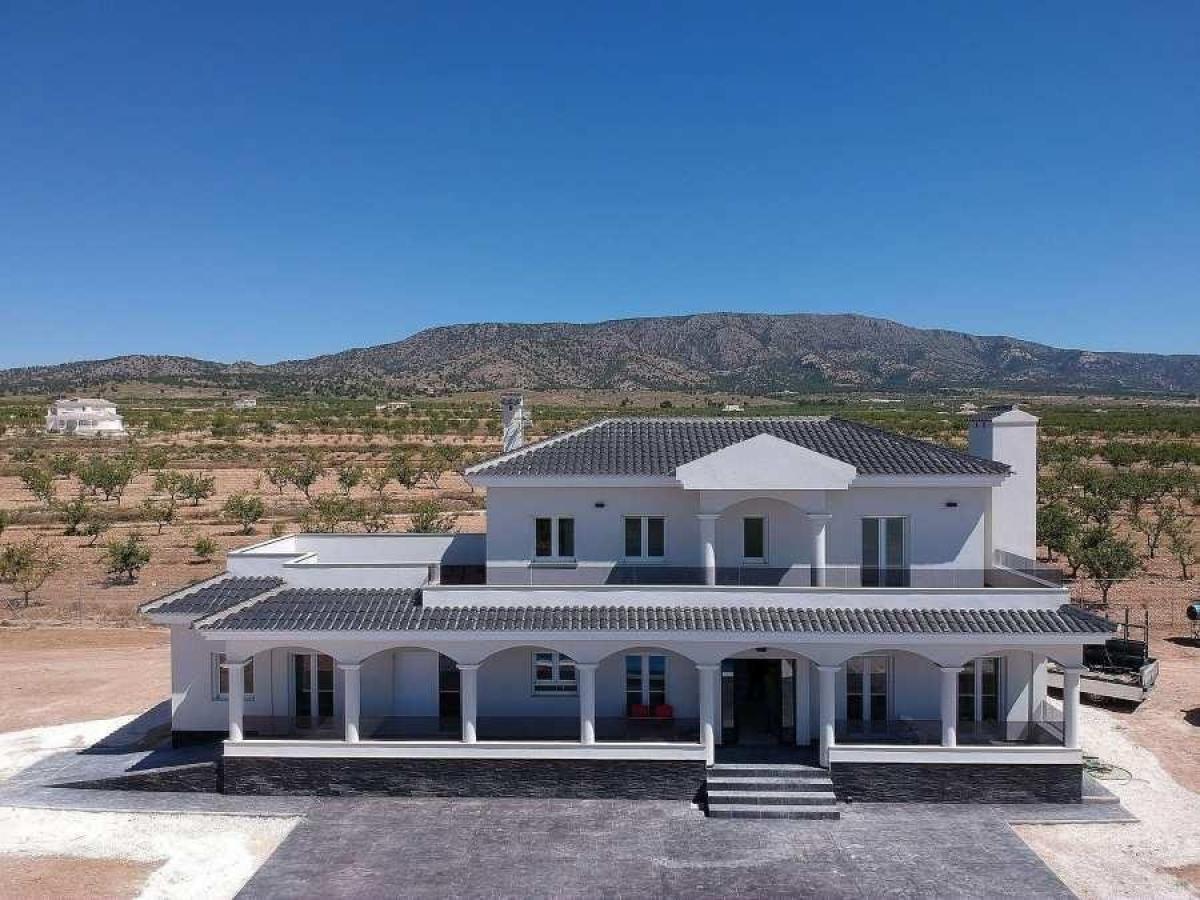 Picture of Villa For Sale in Pinoso, Alicante, Spain